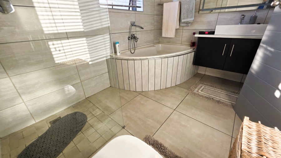 3 Bedroom Property for Sale in Blue Mountain Village Western Cape